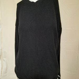 Light weight pullover